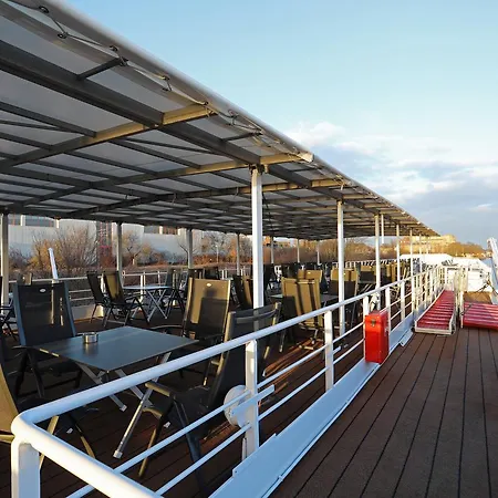 Hotel Hotelkabinenschiff Junker Jorg